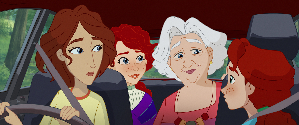 Man sieht Mary, Tansey, Marys Mutter und Oma in einem Auto sitzen. 