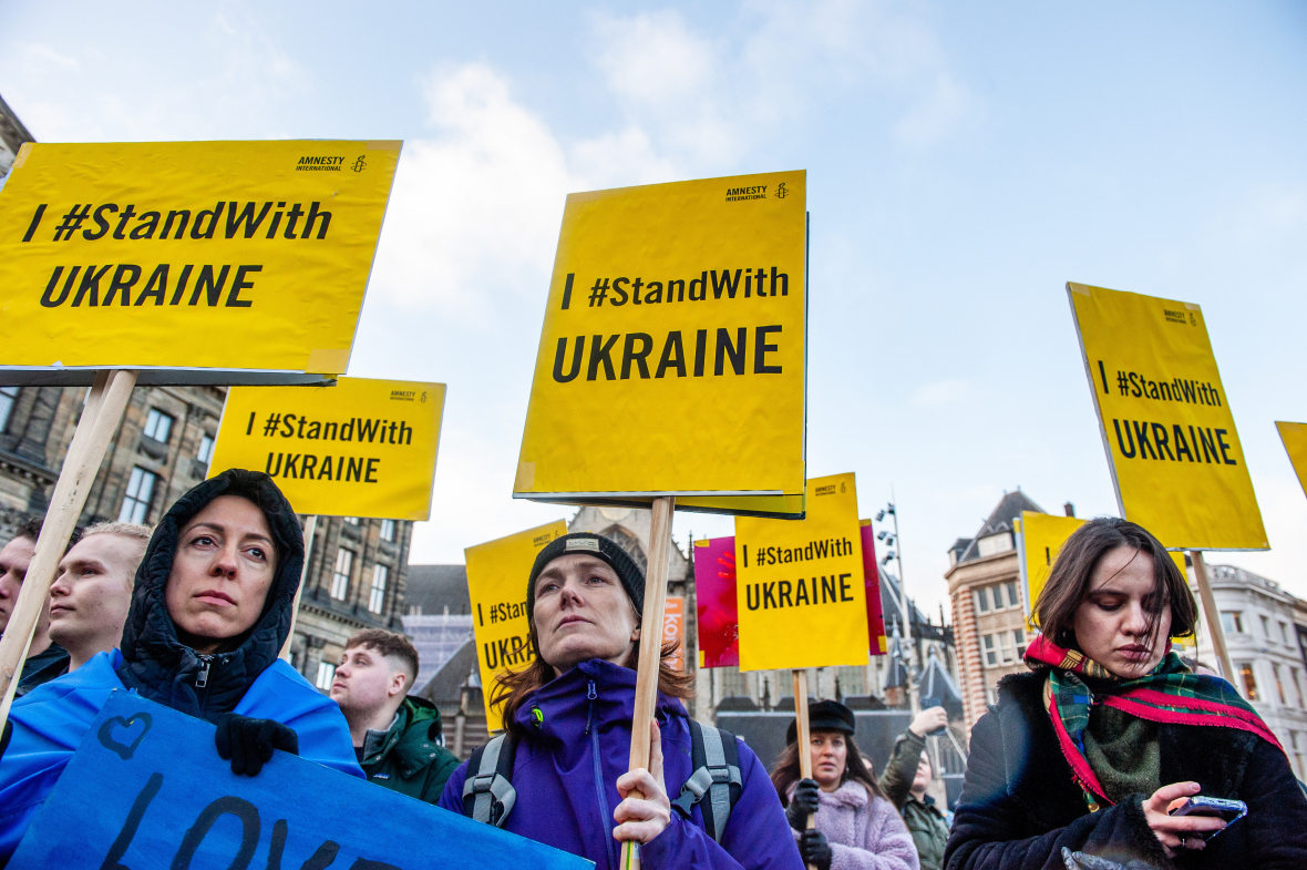 Demo von Amnesty-international zur Unterstützung der Ukraine
