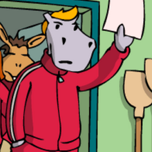 Der Vorsitzende des Ruderclubs hält einen Blatt Papier in die Luft.