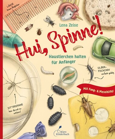 Verschiedene Insekten und Spinnen zwischen Spielsachen und Lebensmitteln.
